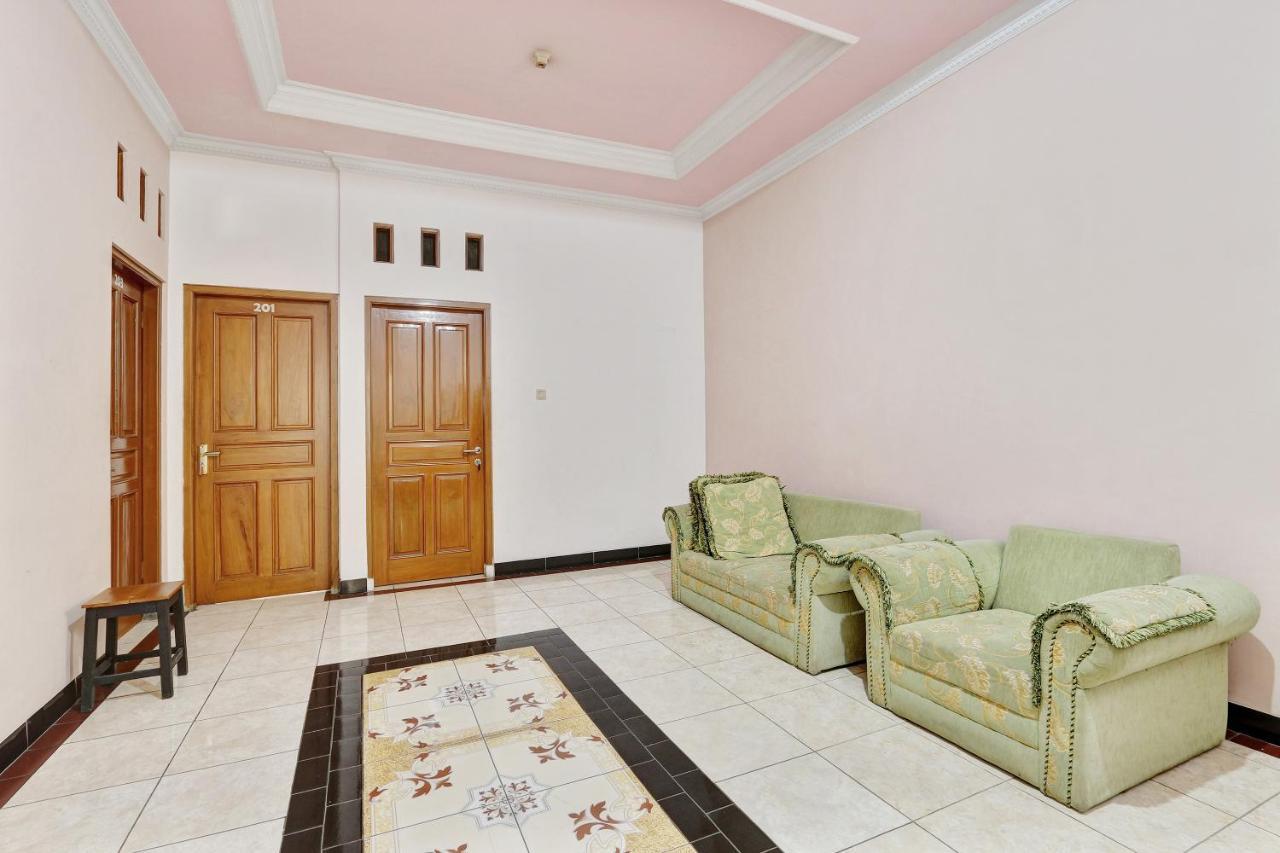 Hotel Wisma Ck Kebumen 外观 照片